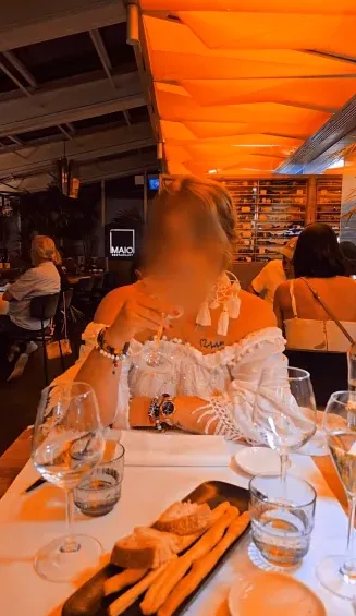 Andrea, 39