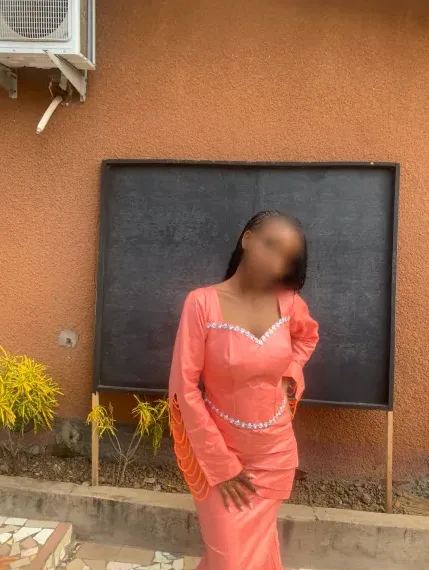 Büsra, 20