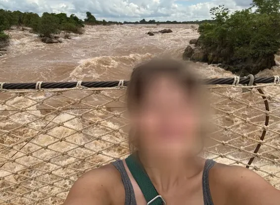 Cara, 34