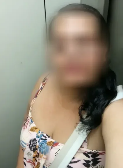 Carina, 32