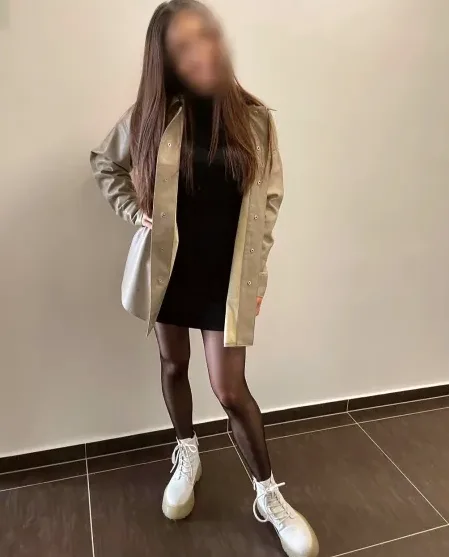 Helena, 32