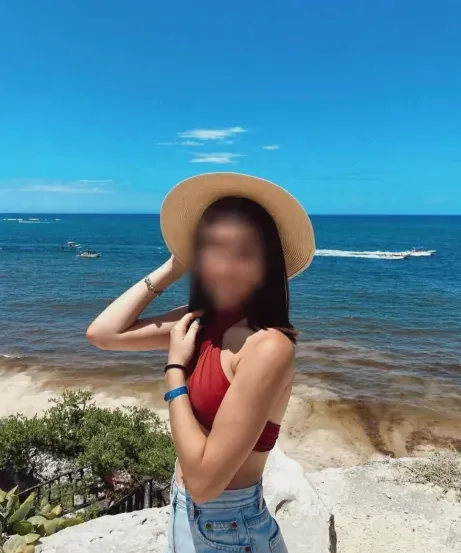 Jana, 22