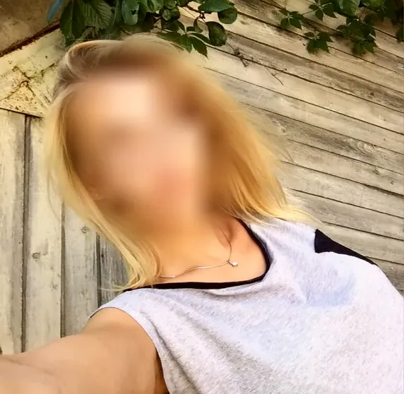 Larissa, 34