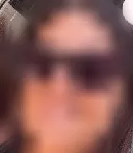 Laura, 40