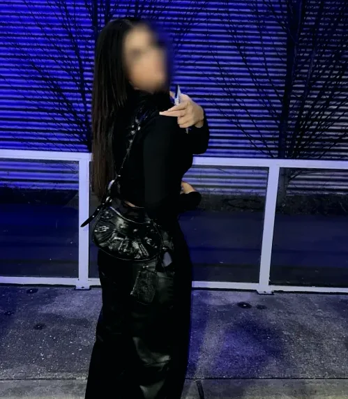 Marie, 19