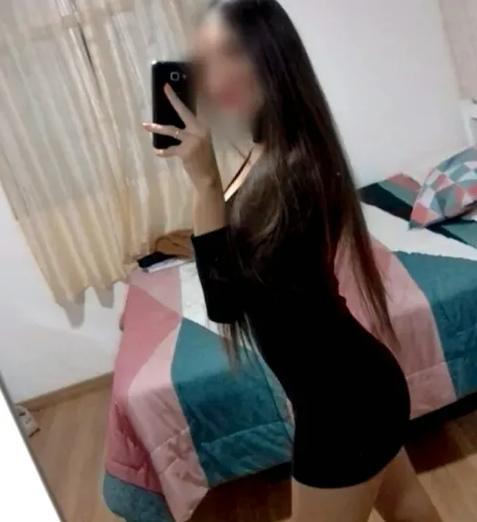 Rebecca, 31