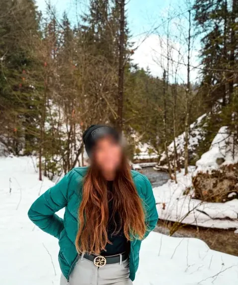 Saskia, 27