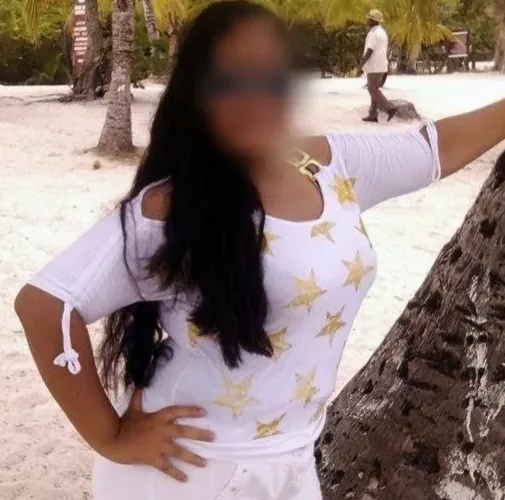 Selina, 28
