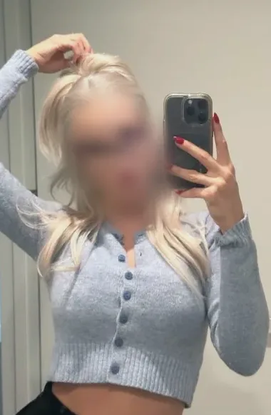 Sina, 25