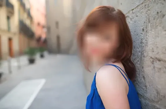 Yasmin, 40