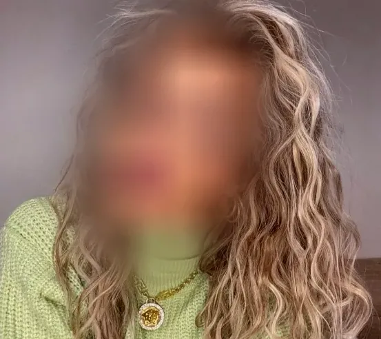 Yvonne, 35